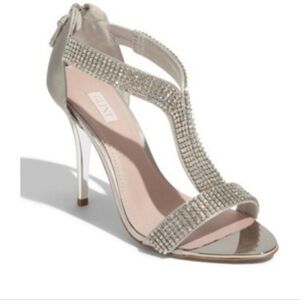 NWOB Glint Devyn Rhinestone Dazzling Embellished Silver Tone Heels 7.5